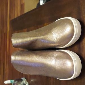 Women's Boutique by Corkys shoes